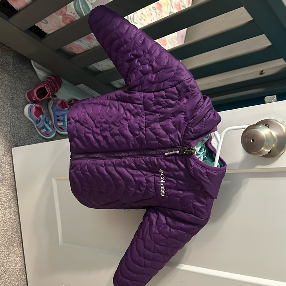 Toddler Columbia Jacket. Looks new. Reversible
